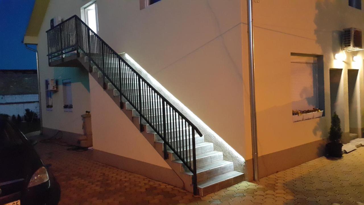 Zen Apartmani 诺威萨 外观 照片